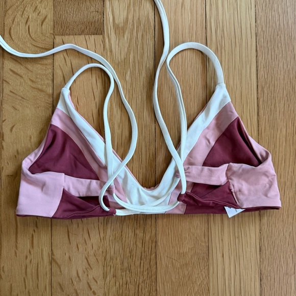 L*SPACE Colorblock Bikini Top - Picture 4 of 7